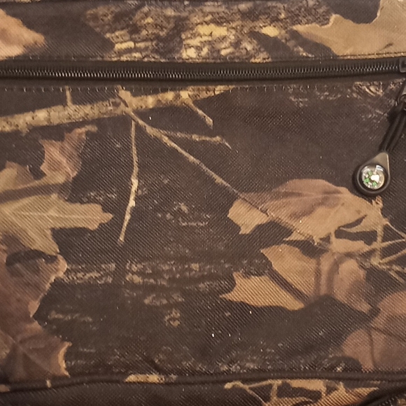 Realtree Wallet And Camo Print Travel Bag Lot - Picture 4 of 6